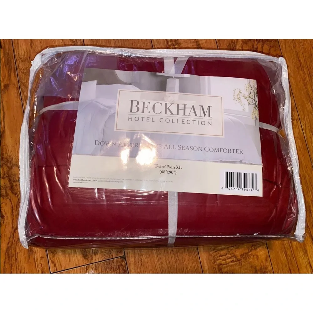 Beckham Hotel Twin/Twin XL Collection Comforter – 1300 Series Goose Down Alte...